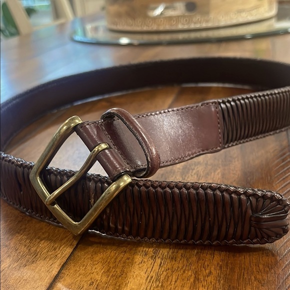 Tommy Bahama Other - Tommy Bahama Brown woven leather belt brass tone buckle size 36